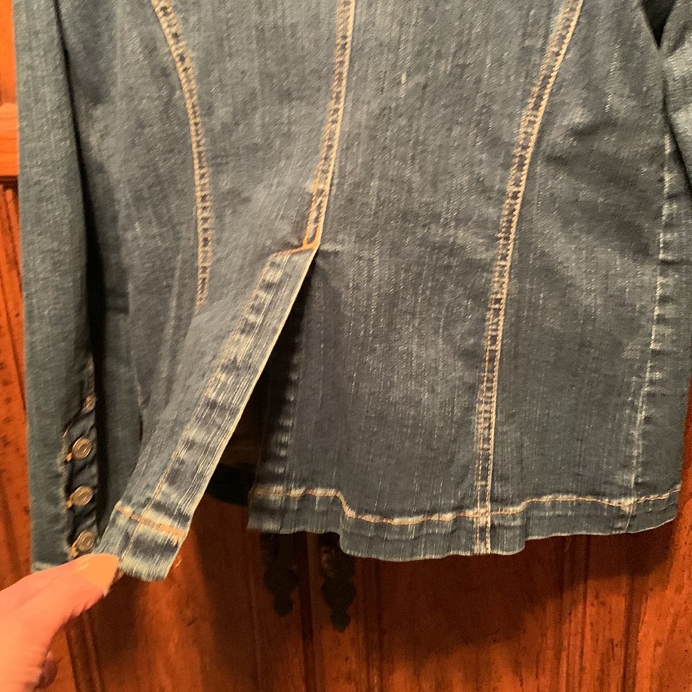 Villager By Liz Claiborne Denim Jacket Size 8 Womens - Picture 4 of 8